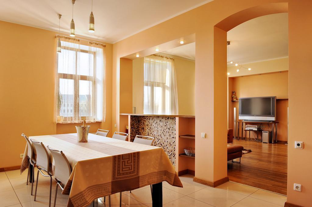 Raina Lux Apartment リガ 部屋 写真