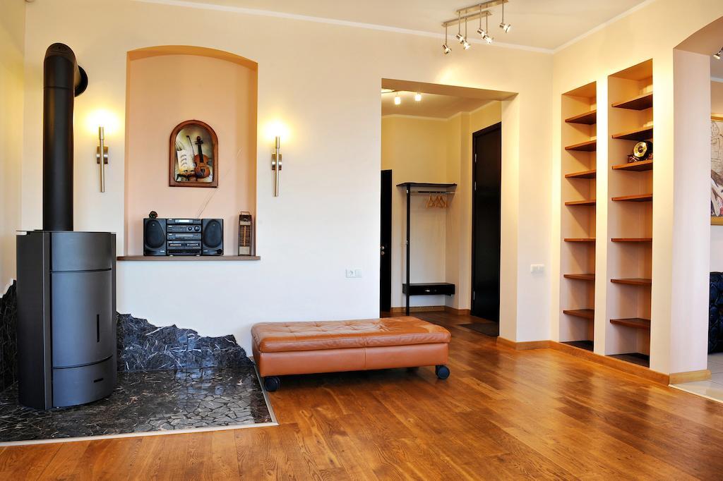 Raina Lux Apartment リガ 部屋 写真